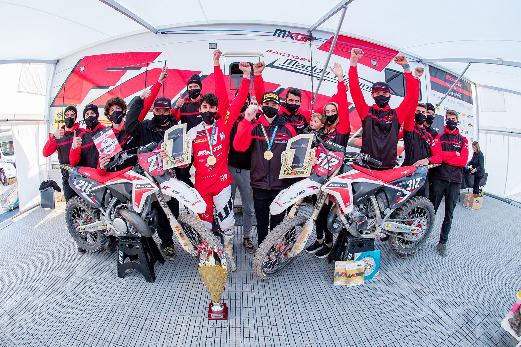 Memorable double victory for Fantic Racing and Team Maddii METEOR